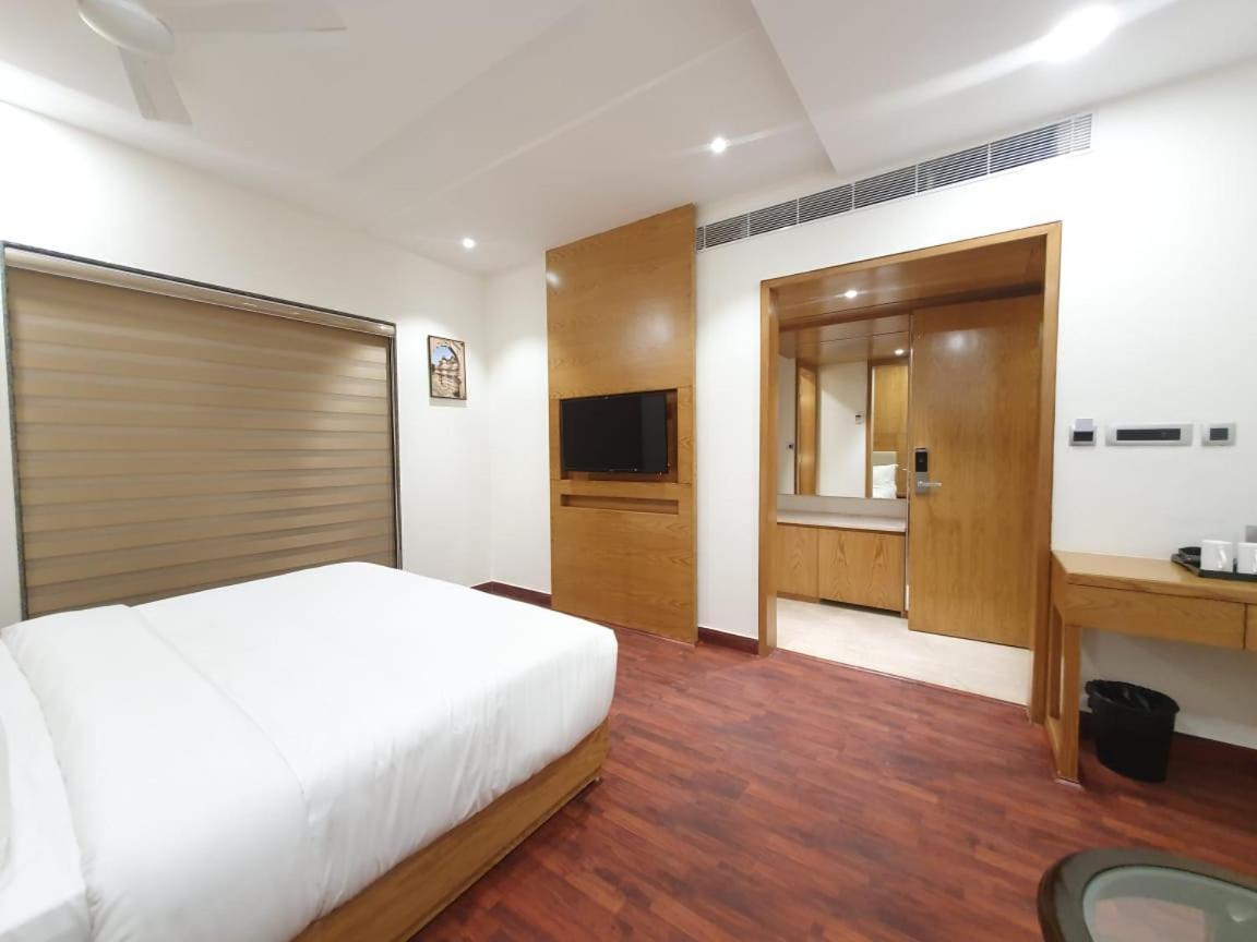 The Moziac Hotel Gwalior Exterior photo